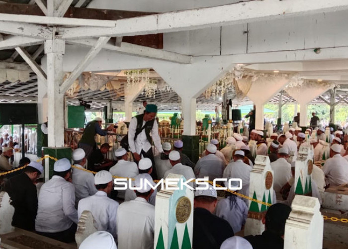 Ribuan Peziarah Padati Gubah Duku Al Habib Ahmad Palembang
