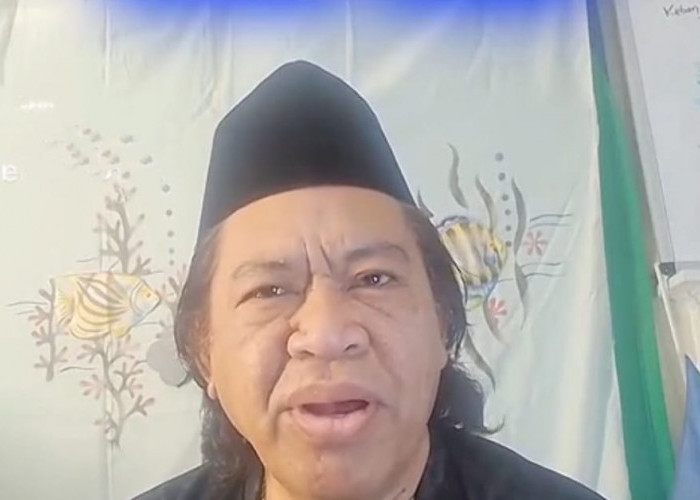 BIKIN HEBOH LAGI, Pendeta Saifuddin Ibrahim Muncul Berpeci, Baca Ayat Al Quran tentang Nabi Muhammad SAW