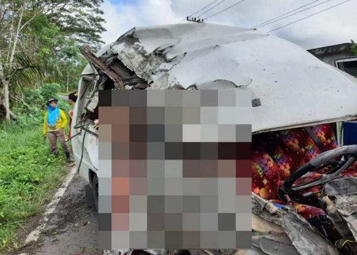 Kecelakaan Maut di Jalan Lintas, Travel Baturaja Vs Dump Truk, 3 Penumpang Tewas di Tempat, 7 Luka-luka