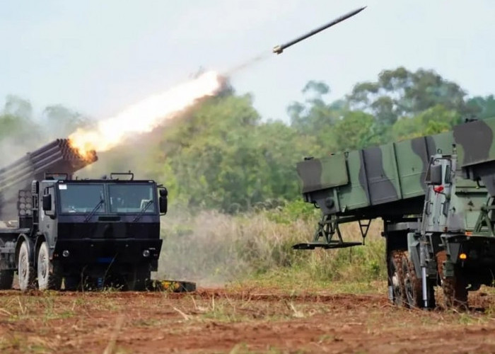 Dentuman Rocket HIMARS Guncang Baturaja, Panglima TNI - Menhan RI Tinjau Latihan Super Garuda Shield 2025