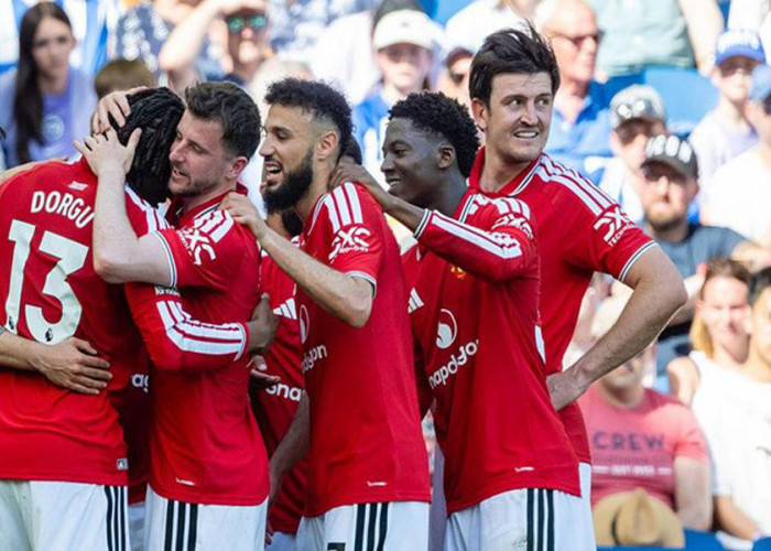 Tutup Laga  Premier League Musim ini, MU Menang 3-0 Atas Brighton
