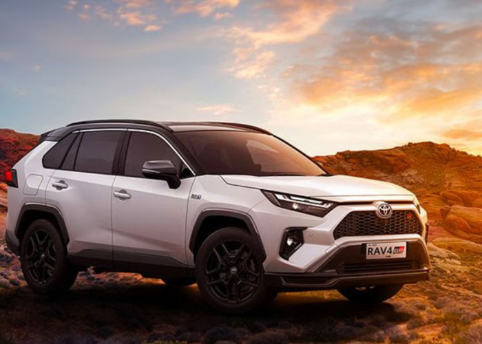 Toyota RAV4 PHEV Generasi Baru: SUV Hybrid dengan EV Mode 150 KM