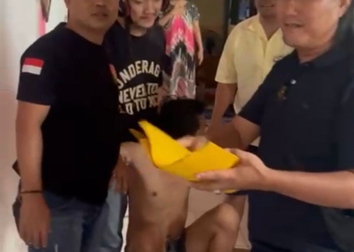 Dikagetkan Nyanyian Lagu Selamat Ulang Tahun, Sedang Tidur Lelap Pelaku Penusukan di Palembang Diringkus