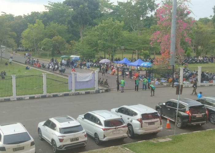 Derby Sumsel Tanpa Penonton, SFC Ungguli Sumsel United Babak Pertama, Suporter Ramai Luar Stadion 