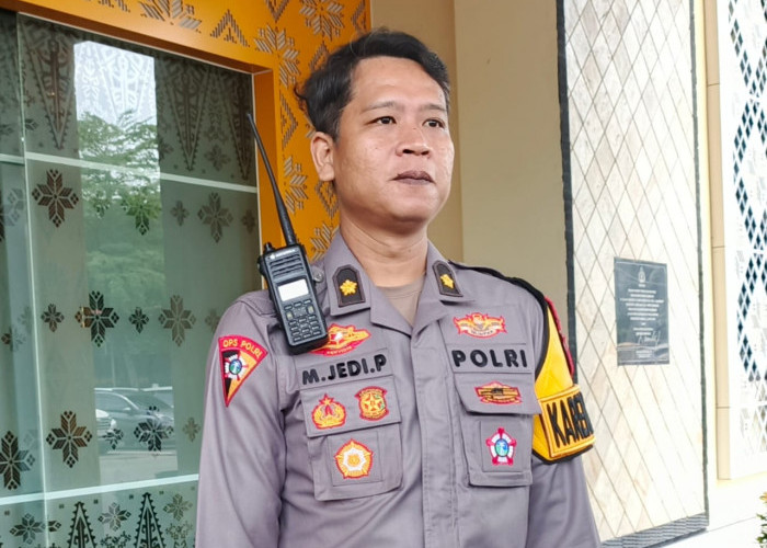 Malam Tahun Baru Ratusan Personel Pakaian Preman Disebar, Saat Ditutup Tak Ada Warga Diatas Jembatan Ampera