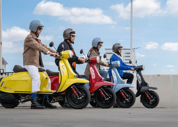 Scomadi Adventure DS 2026 VS Vespa GTS: Pilih DNA Inggris Petualang atau Klasik Italia dengan Bajet Rp99 Juta 