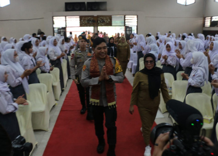 Kapolda Sumsel Edukasi Siswa SMKN 6 Palembang, Tegaskan Perang terhadap Bullying dan Narkoba