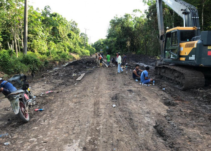 Atensi Pj Bupati, Perbaikan Jalan Cengal-Sungai Jeruju OKI Dikebut