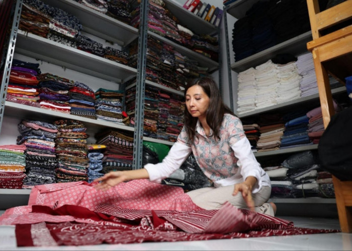 UMKM Binaan BRI ‘Kain Indonesia by Shifara’, Hidupkan Nafas Wastra Nusantara Lewat Koleksi Office Wear