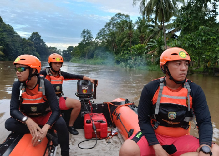 Tim SAR Lakukan Pencarian Bocah Perempuan yang Tenggelam di Desa Ulak Ketapang OKI