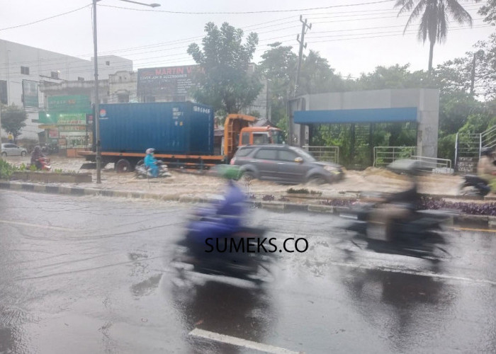 Hujan Lebat, 2 Titik Jl Kolonel H Barlian Jadi 