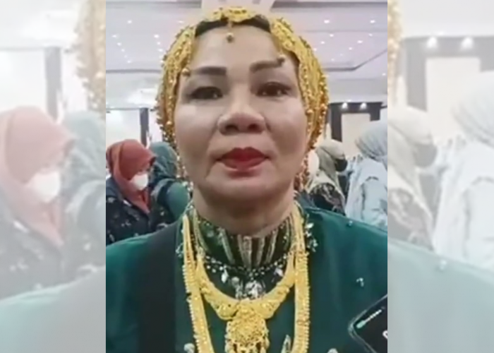 Bea Cukai Makassar Sudah Klarifikasi Bu Hajjah Pamer Emas Saat Pulang Haji, Ternyata Hanya Imitasi