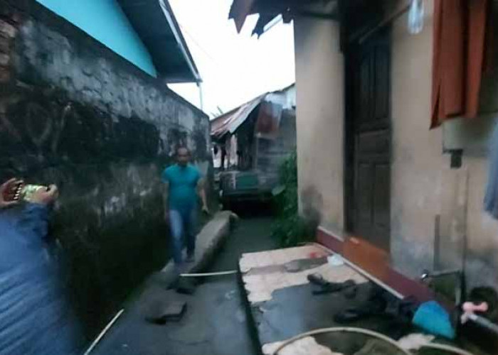 BREAKING NEWS: Balita Laki-laki di Jalan Dwikora II Hilang, Diduga Terseret Arus 