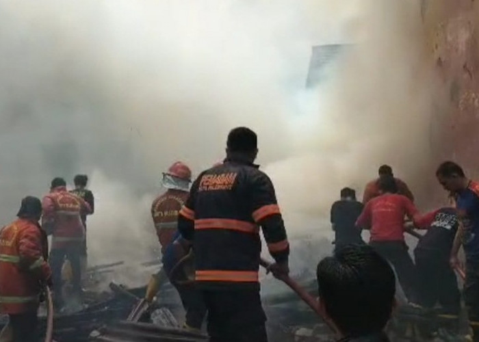 Dua Rumah Hangus Terbakar, Diduga Sengaja Dibakar Pemiliknya Sendiri 
