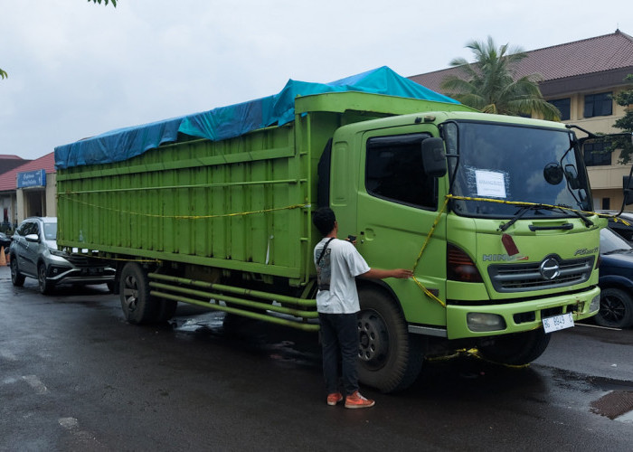 Diupah Bawa Truk Angkut Solar Subsidi, Pria Asal Bengkulu Tertangkap Tangan Polda Sumsel di SPBU di Palembang 