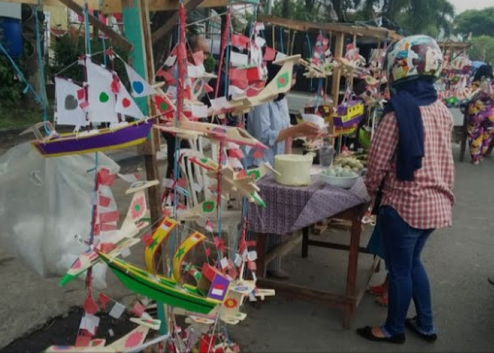 Sambut HUT Kemerdekaan 17 Agustus, Pedagang Telok Abang Mulai Menjamur di Kota Palembang 