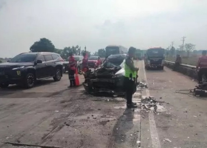 Kecelakaan Beruntun di KM 253 Tol Pejagan-Pemalang Libatkan 13 Kendaraan, 1 Korban Meninggal Dunia