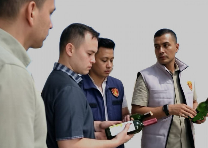 Pabrik Miras Palsu Sukomoro Diotaki AH, Mantan Pekerja Pabrik Minuman Keras Oplosan di Lampung 