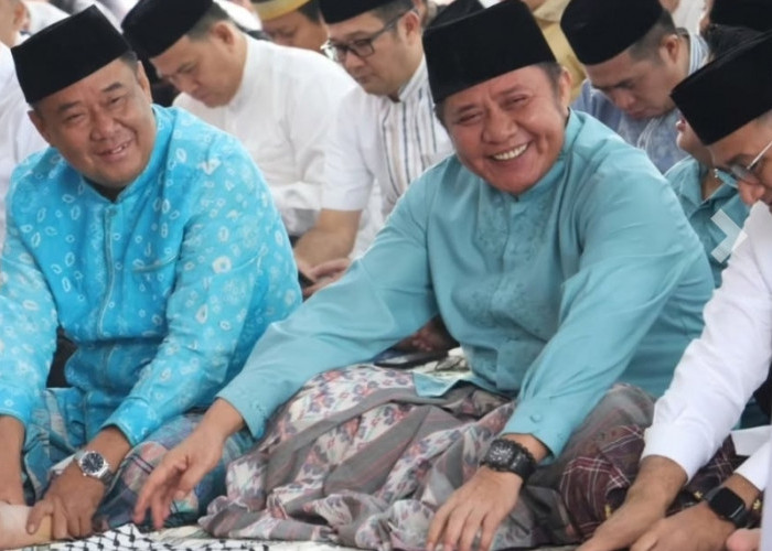 Gubernur Sumsel Herman Deru Sholat Idul Adha 1446 H Bersama Warga di Griya Agung, Begini Pesannya
