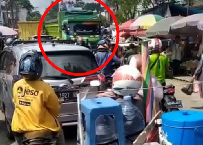 Viral Lagi, Truk ODOL Bikin Macet Jalan Pasar Perumnas, Diduga Langgar Aturan Jam Melintas 