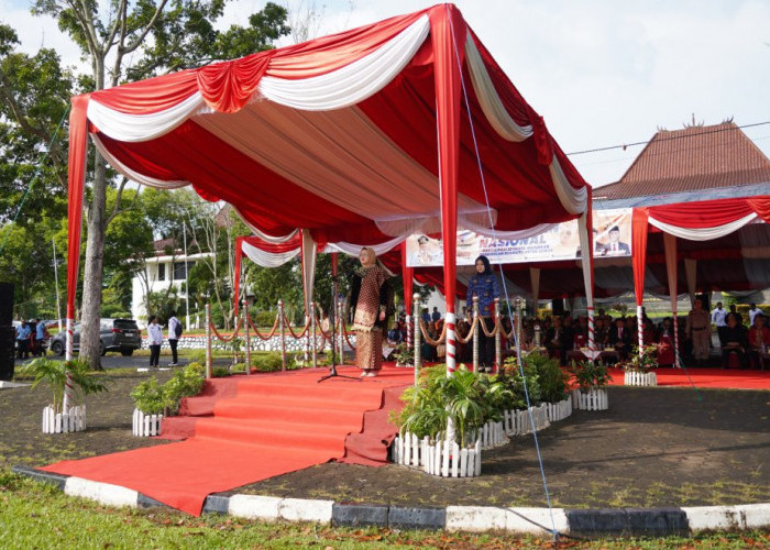 Wakil Bupati Banyuasin Pimpin Upacara Peringatan Hari Pendidikan Nasional 2025