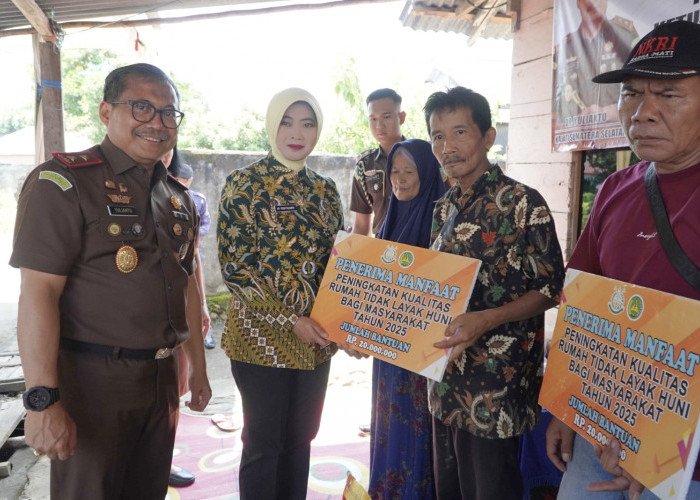 Giat Kunker Kajati Sumsel ke Kejari Lubuk Linggau, Tinjau Kinerja hingga Lakukan Aksi Sosial Bedah Rumah