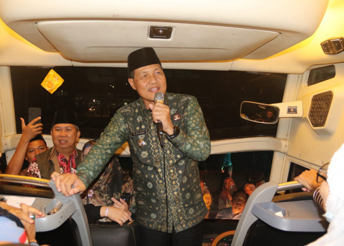 Momen Haru dan Syukur: Bupati Muara Enim Sambut Kepulangan 334 Jemaah Haji Kloter 16 