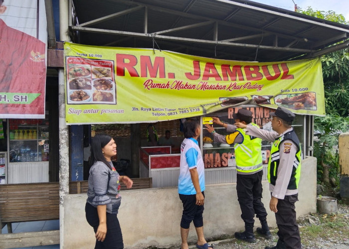 Mudahkan Pelayanan ke Masyarakat, Polsek Tanjung Raja Ogan Ilir Pasang Stiker Banpol di Sejumlah Titik