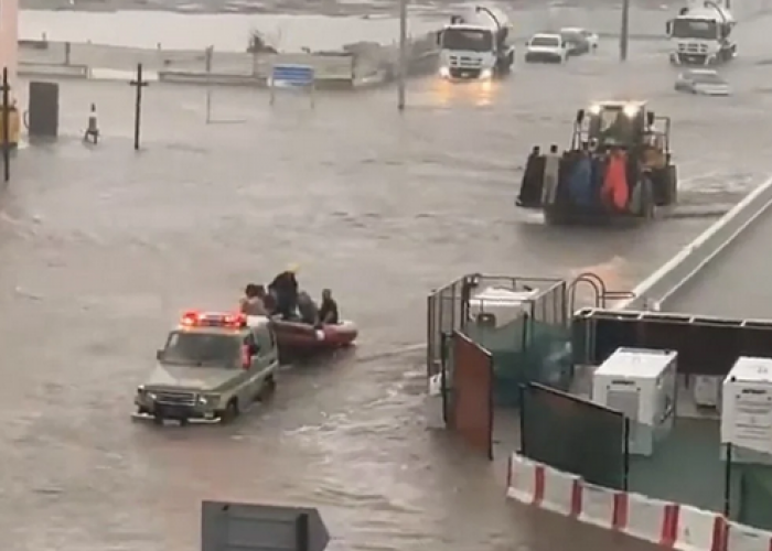 Jeddah Arab Saudi Diterjang Banjir Bandang, 2 Orang Meniggal Dunia