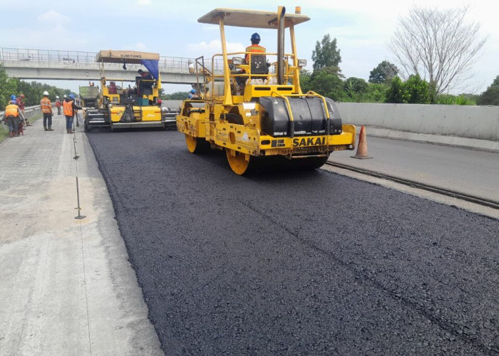 Jelang Libur Panjang Hari Raya Idul Adha, HKA Rampungkan Pemeliharaan Aspal Tol Kayu Agung-Palembang