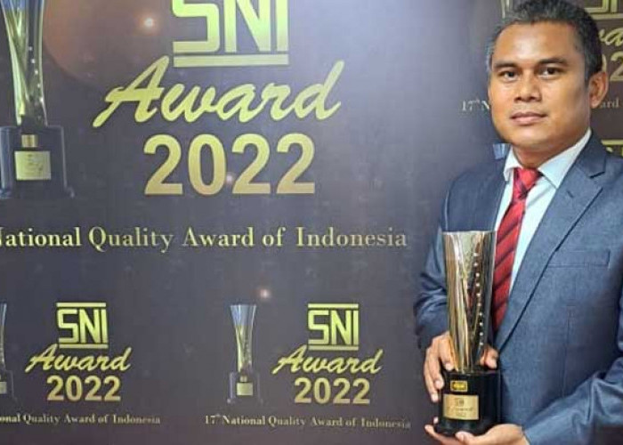 Konsisten Jaga Mutu Produk, Pusri Palembang Raih Peringkat Emas SNI Award 2022
