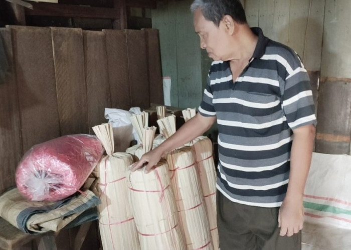 Pengrajin Rokok Daun Nipah Palembang:  Sempat Jaya, Kini Pangsa Pasar Mulai Sepi