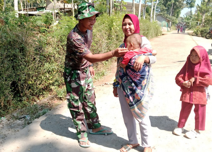 Sentuhan Tangan Lembut dibalik seragam Loreng