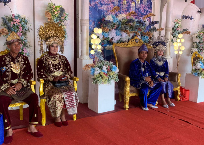 81 Pasang Pengantin Sumringah, Mengikut Nikah Massal Gratis Pemkot Palembang 