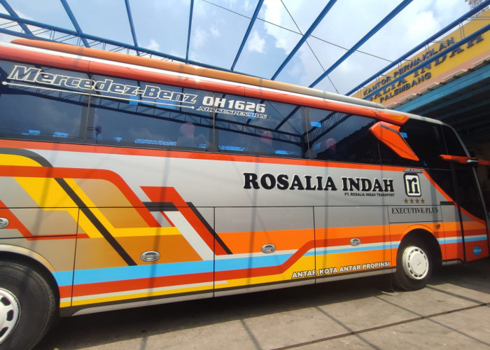 Penumpang Bus AKAP di Palembang, Menanti Armada Ciamik Double Decker dari PO Rosalia Indah