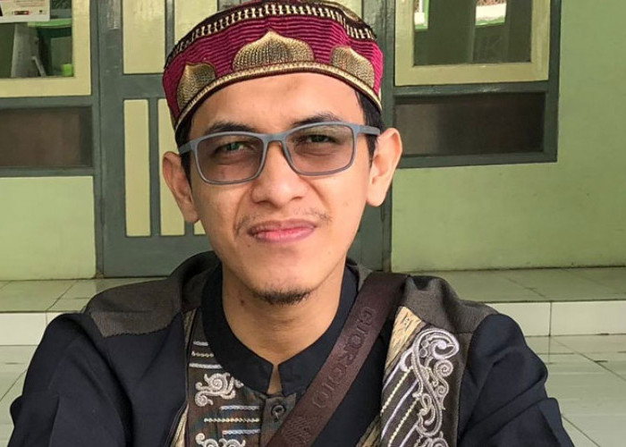 Putra KH Nawawi Dencik Jadi Imam Salat Tarawih Masjid Agung Palembang