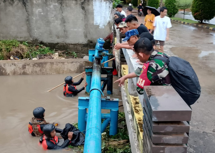 Palembang Diguyur Hujan Deras, Bocah 8 Tahun Hanyut Tenggelam di Aliran Bendungan Sukajaya