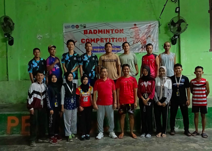 Kolaborasi Unik, Mahasiswa KKN Unila dan Masyarakat Desa Kuala Sekampung Gelar Turnamen Badminton