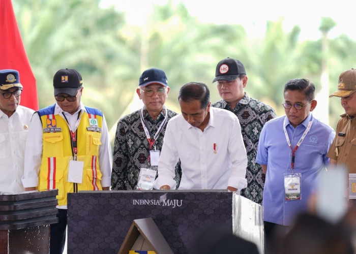 Jelang Akhir Masa Jabatan, Presiden Jokowi Resmikan  2 Jalan ToL Strategis di Sumatera