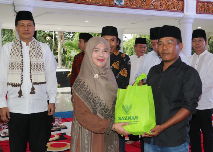 Bupati Muara Enim Berbuka Puasa Bersama Ratusan Petugas Kebersihan