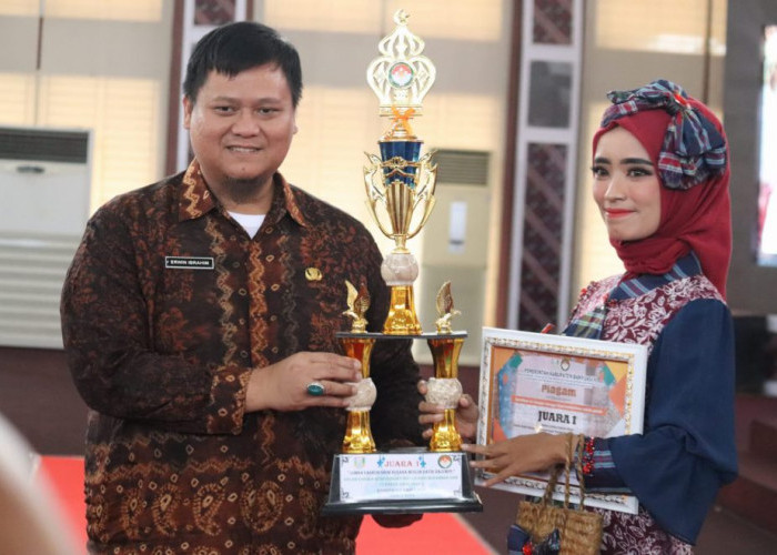 Semarak Maulid Nabi di Banyuasin, Fashion Show Batik Bajumpe dan UMKM Angkat Potensi Lokal