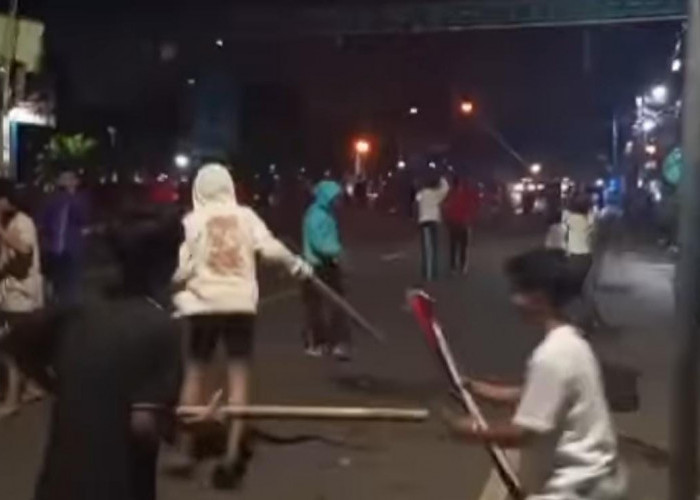 Video Viral Aksi Tawuran Antar Kelompok Remaja di Kota Palembang, Heboh Saling Serang