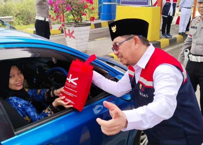 Kemeriahan HUT Kemerdekaan RI ke-79 di Ruas Tol Palin-Prabu, dari Upacara Khidmat Hingga Bagi-Bagi Souvenir