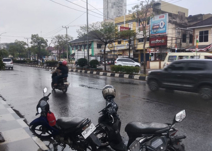 Palembang Diguyur Hujan Tapi Tidak Merata