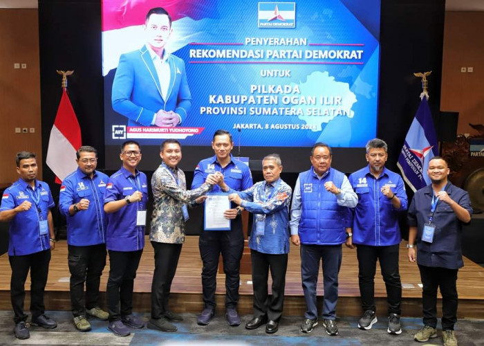 Pilkada Kabupaten Ogan Ilir 2024, AHY Serahkan Rekomendasi Partai Demokrat ke Panca-Ardani