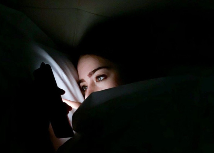5 Tanda Kecanduan Gadget yang Bisa Ganggu Kesehatan, Kenali Tanda Anda Harus Batasi Sekarang!