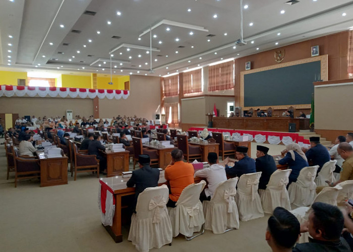 Diwarnai Hujan Interupsi, Rapat Raperda Pertanggungjawaban APBD 2025 Memanas