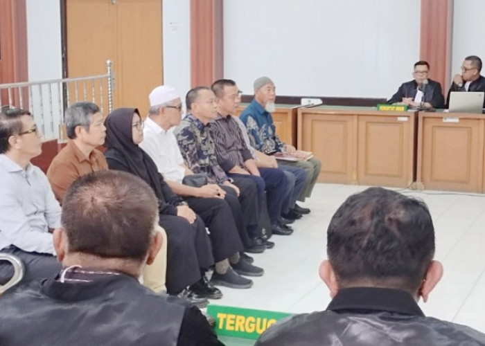 Hakim Sakit, Robert Heri dan 7 Saksi Kasus Korupsi IUP Tambang Lahat Bakal Disidang Tahun Depan