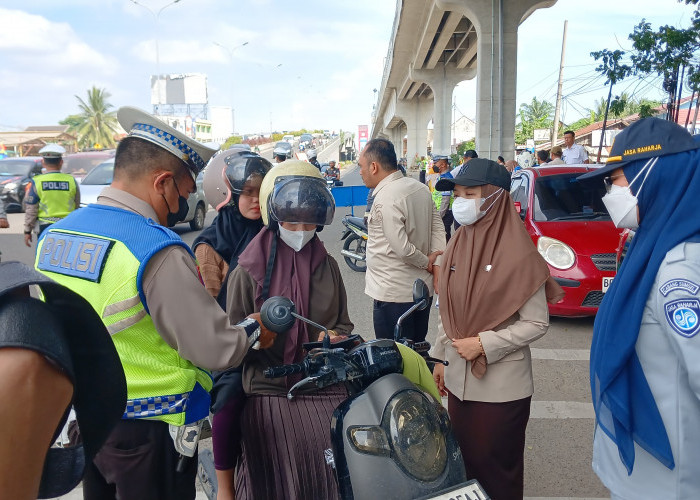 Razia Gabungan Depan Mapolrestabes Palembang, 34 Roda Dua Diamankan, Termasuk Ojek Online 