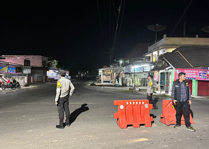 Antisipasi Pungli di Simpang Belimbing, Polsek Gunung Megang Patroli Jalur Rawan Punggutan Liar